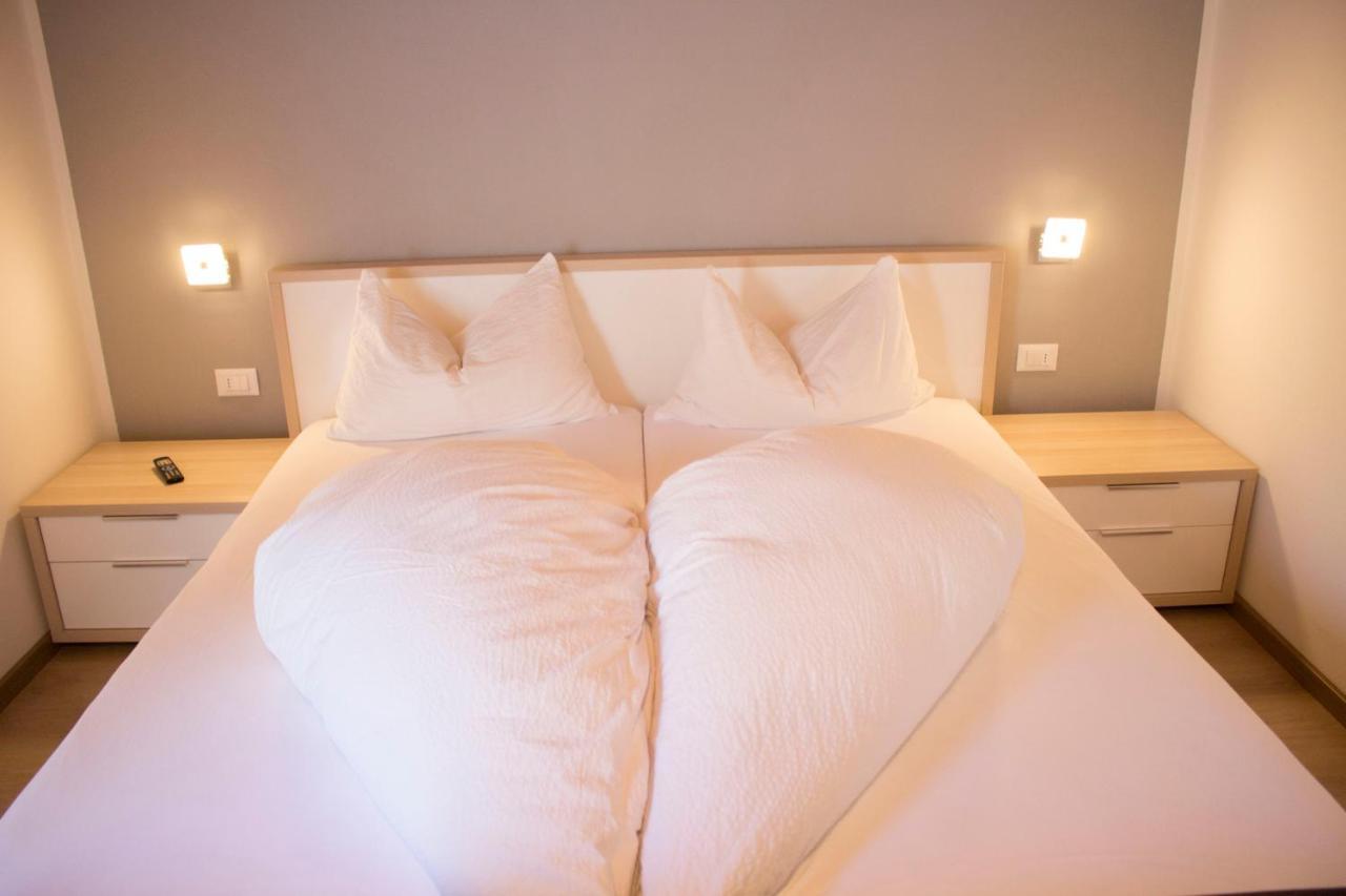 Schenna Garni Eden Bed & Breakfast Buitenkant foto